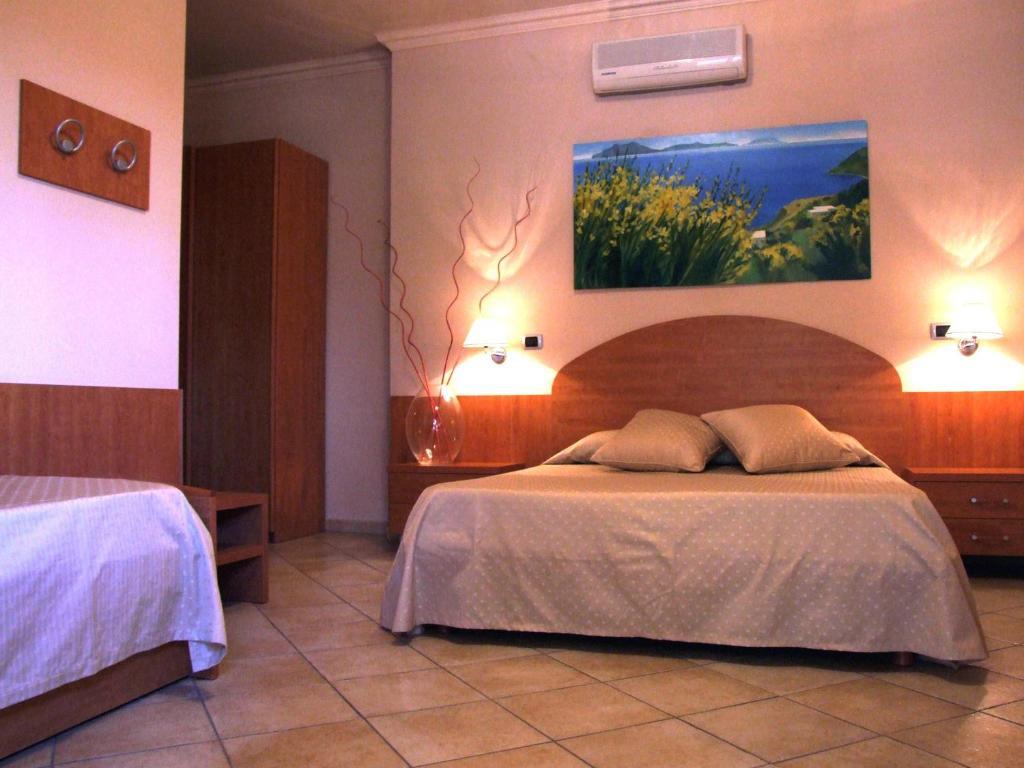 Residence Hotel La Giara Lipari  Kamer foto