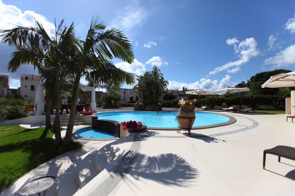 Residence Hotel La Giara Lipari  Buitenkant foto