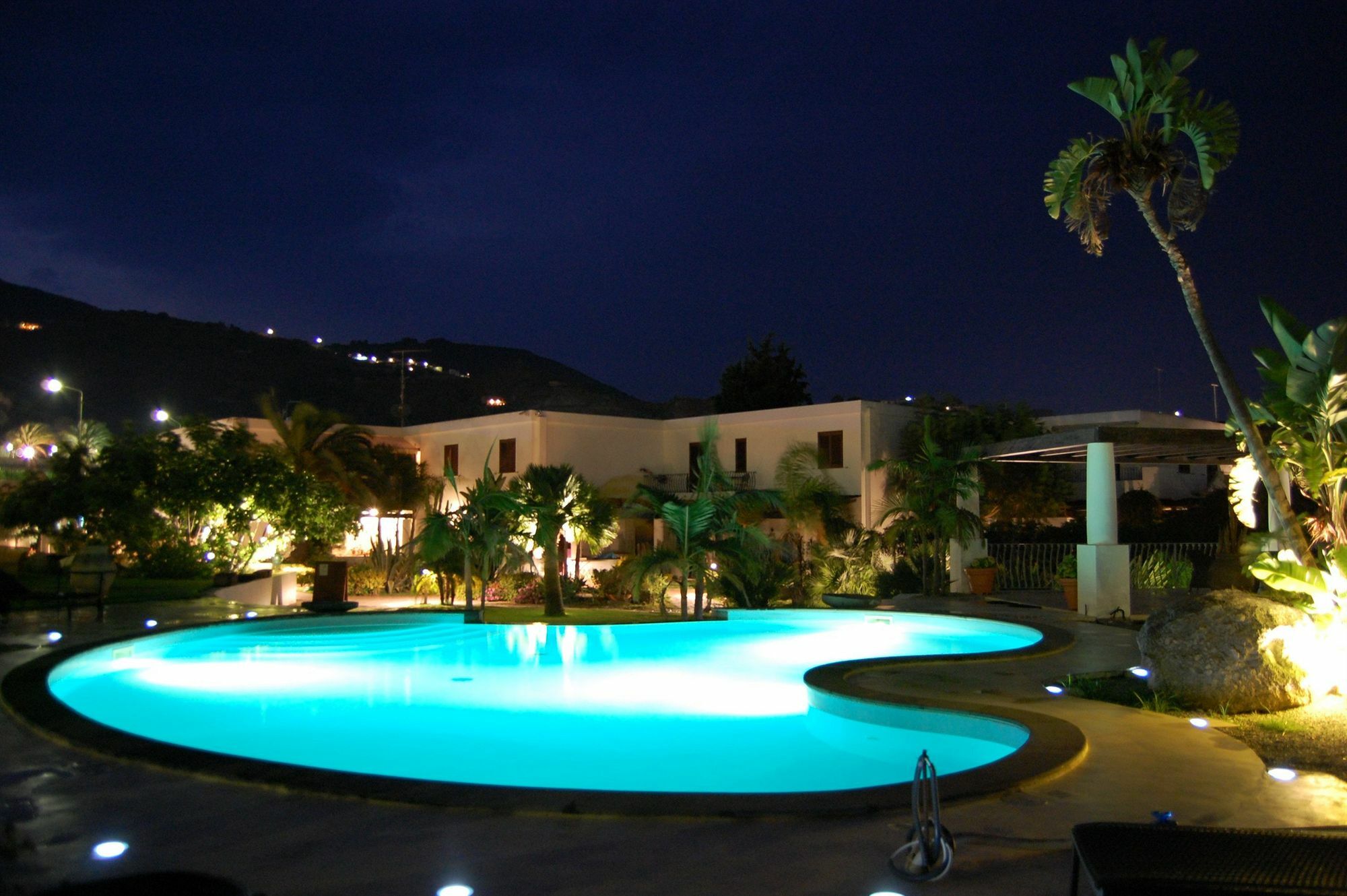 Residence Hotel La Giara Lipari  Buitenkant foto